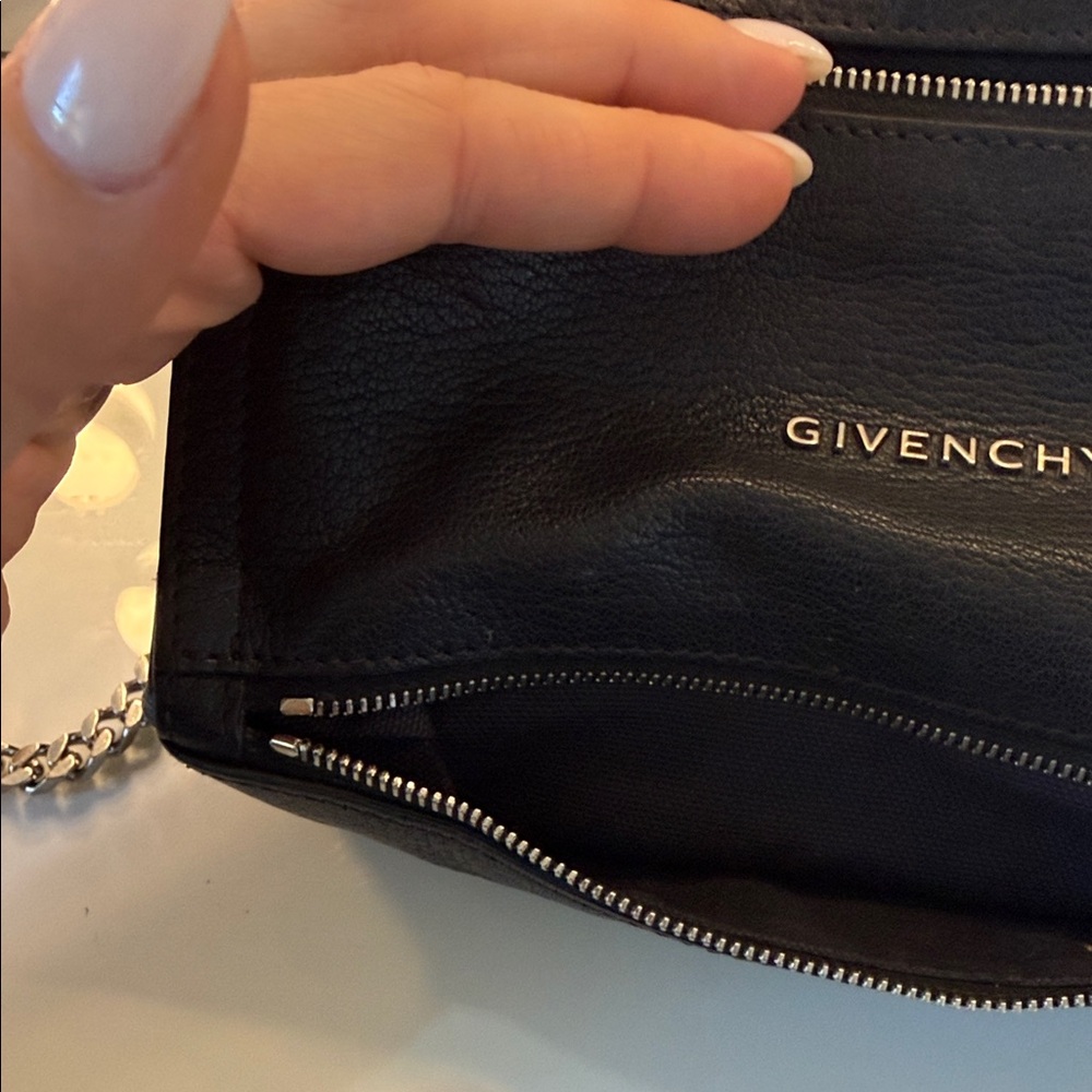 Givenchy Black Leather Chain Bag - Picture 4 of 5